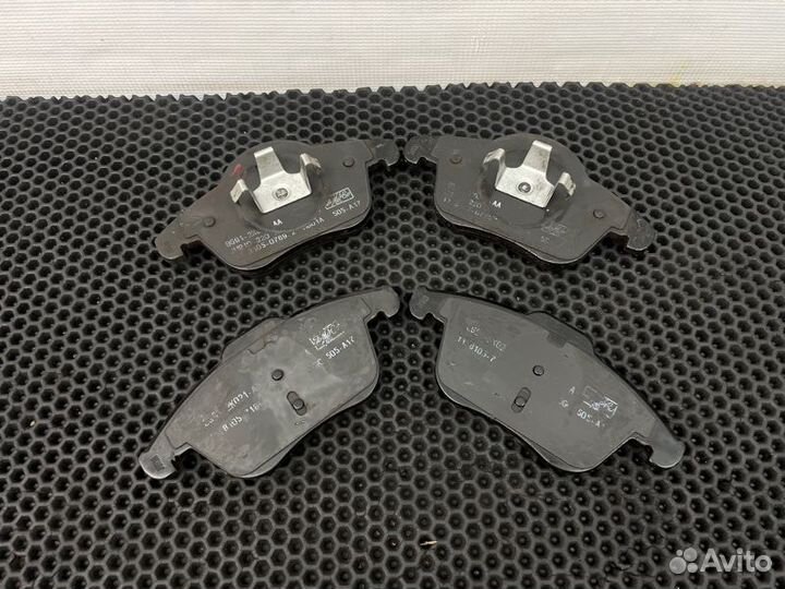 Колодки тормозные передние Ford Galaxy WM qxwb 2.0