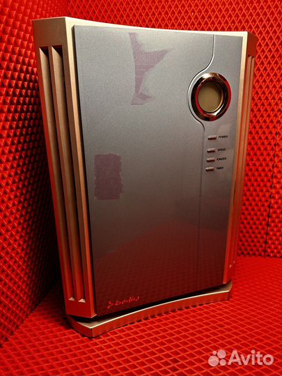 Воздухоочиститель 