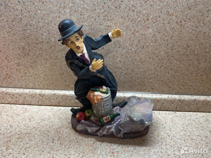 Статуэтка фарфор чарли чаплин