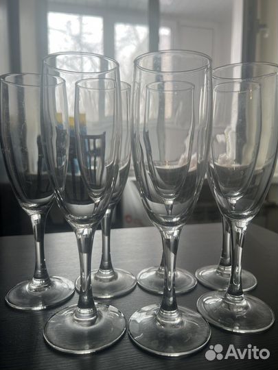 Фужер с тонкой ножкой