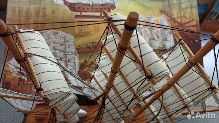 Парусник деревянный