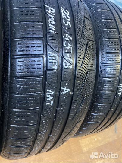 Pirelli Winter Sottozero 240 Serie II 225/45 R18 95V