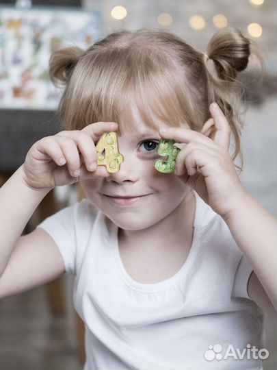 Цифры с магнитами внутри