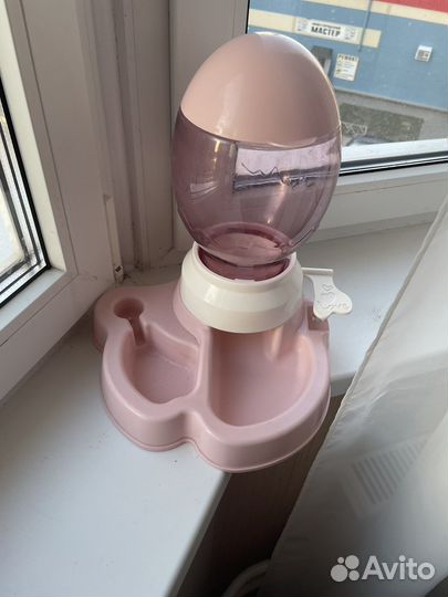 Автоматическая кормушка для кошек или собак