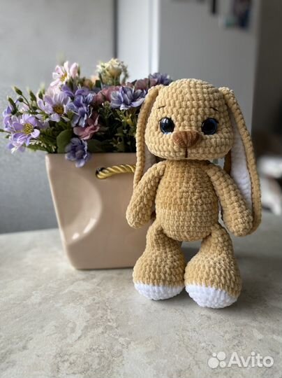 Вязаные игрушки зайчик