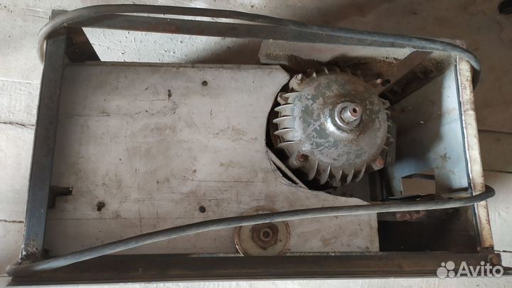 Циркулярная пила станок