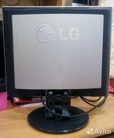 Монитор LG flatron L1730S