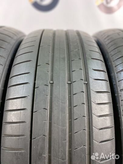 Pirelli P Zero PZ4 235/50 R19 100Y