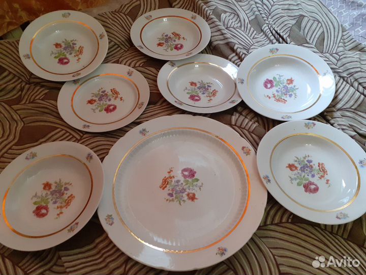 Отдам блюда тарелки посуду новую