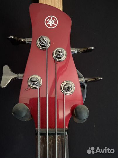 Бас гитара Yamaha trbx 304 (чехол+ремень)