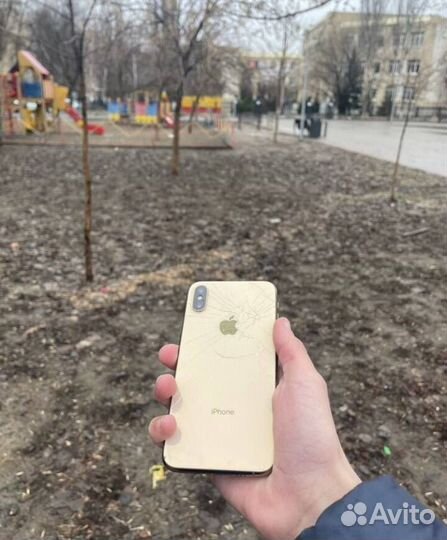 iPhone Xs, 64 ГБ