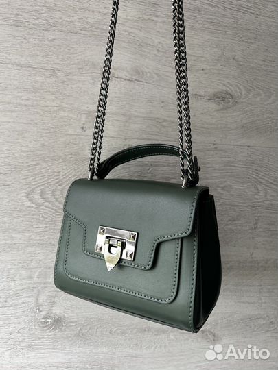 Сумка кроссбоди кожаная