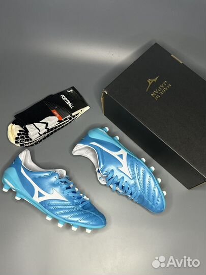 Футбольные бутсы mizuno