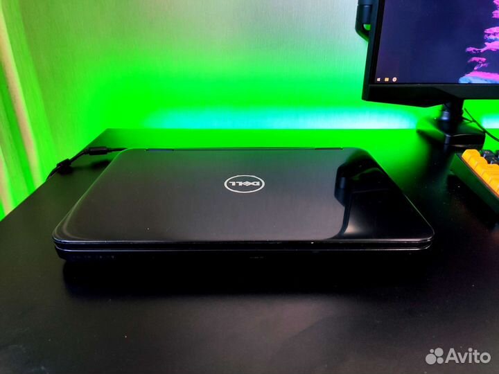 Ноутбук dell i3/4GB/14.0