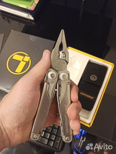 Мультитул Leatherman Surge