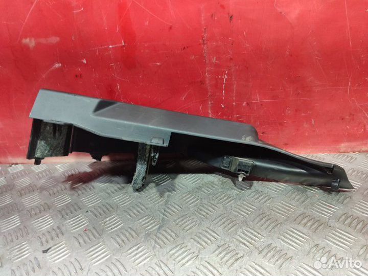 Кронштейн полки багажника правый Peugeot 308 / 4A