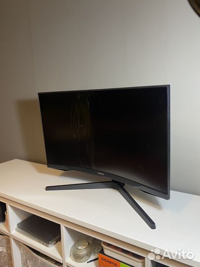 Монитор samsung odyssey g5 27 C27G55tqwi битый