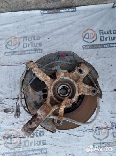 Кулак поворотный передний правый Toyota Rav4 ACA20