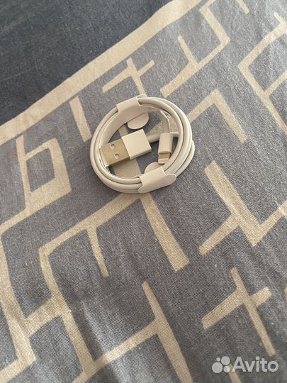 Зарядка на айфон