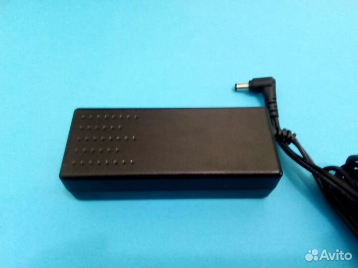 Блок питания 12V 2.5A NU30-41120-300S новый