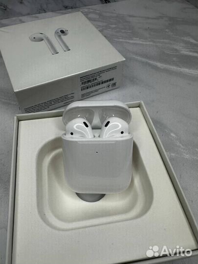 AirPods 2 + Чехол в подарок
