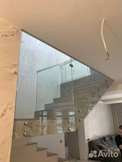 Стеклянные перила для лестниц