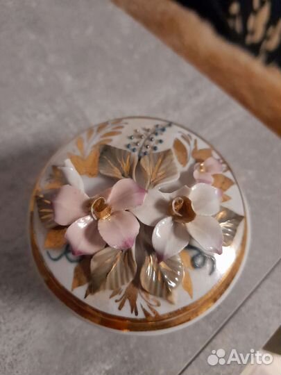 Фарфоровая шкатулка. Винтаж. СССР