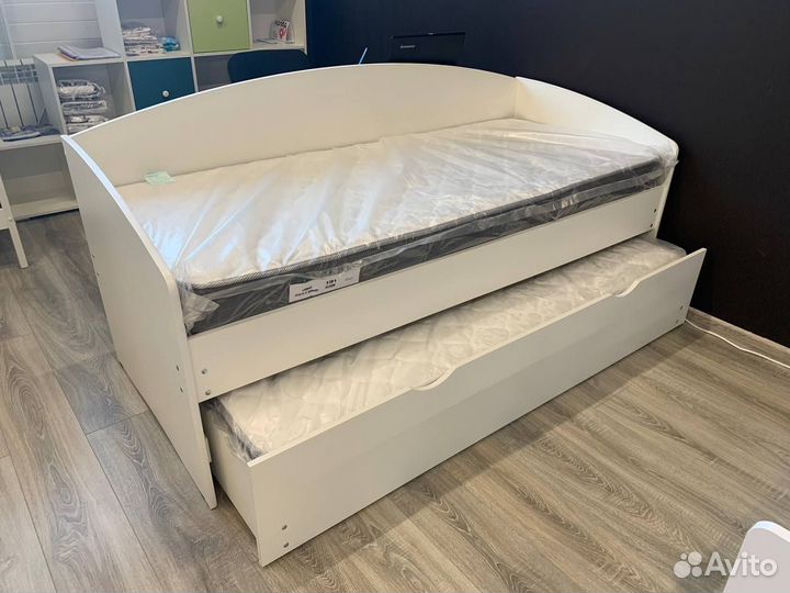 Детская двухярусная выдвижная кровать