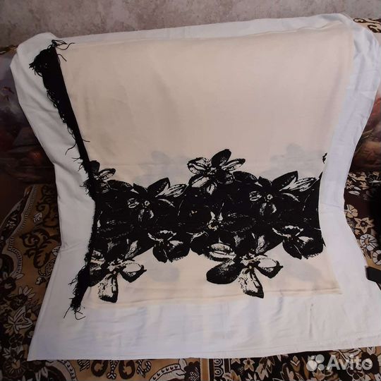 Палантин новый. Красивые