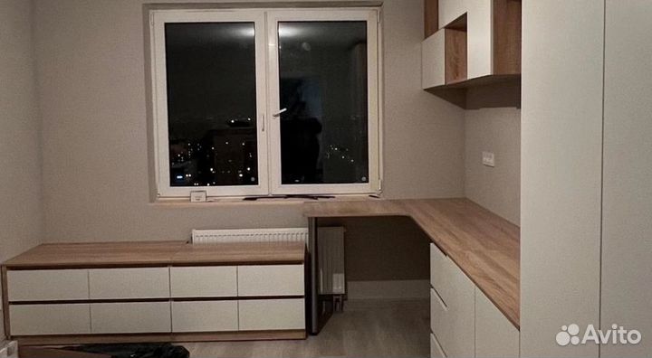 Рабочая зона у окна