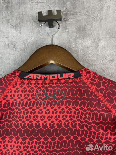 Футболка Under Armour размер Л оригинал
