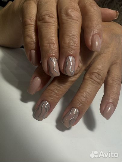 Маникюр и педикюр