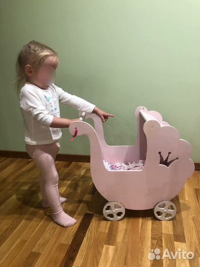 Деревянная коляска для кукол