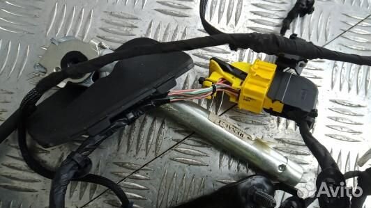 Ремень безопасности с пиропатроном сиденья передне