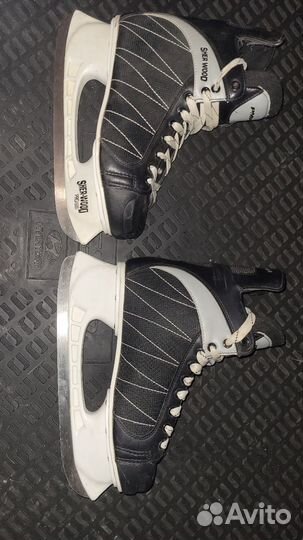 Коньки хоккейные