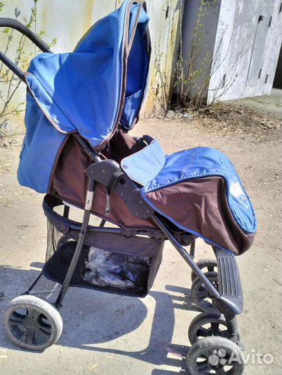 Прогулочная коляска