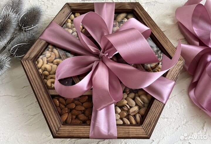 Подарочный набор орехи сухофрукты ко дню учителя