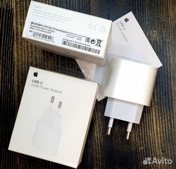 Блок для зарядки USB-C 20W