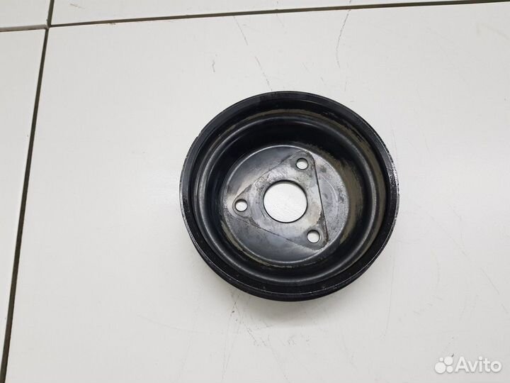 Шкив водяного насоса (помпы) (Genesis G80 I)
