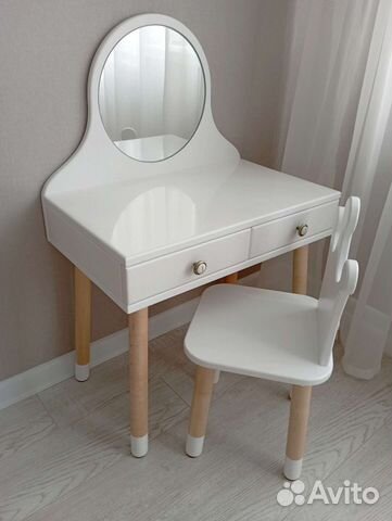 Туалетный столик с зеркалом детский