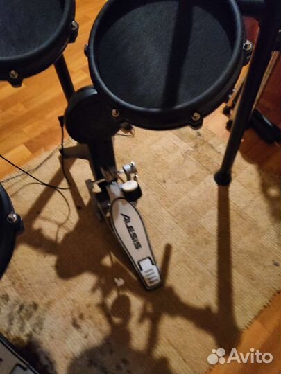 Электронные ударные alesis nitro mesh kit