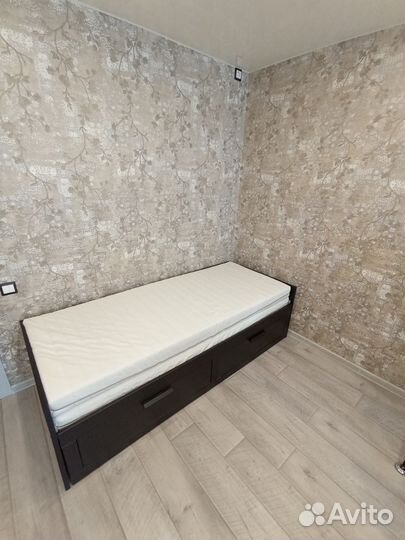 Кушетка Бримнэс Brimnes IKEA с матрасами