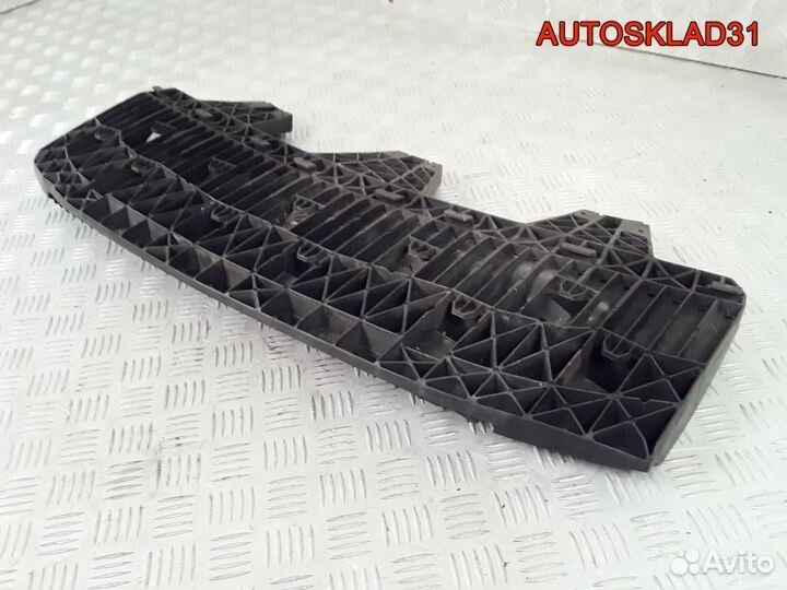 Кронштейн переднего бампера Opel Zafira B 13144338