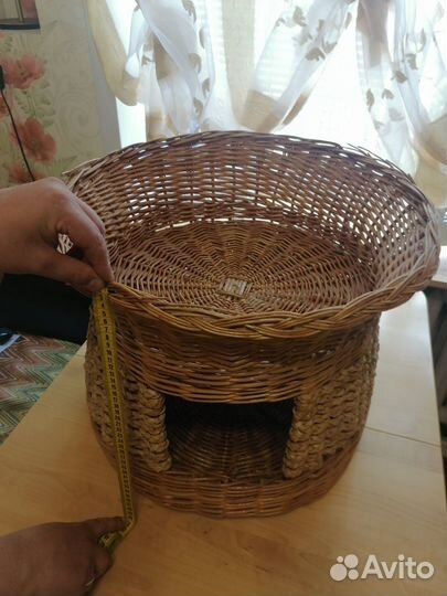 Домик-лежанка для кошки б/у