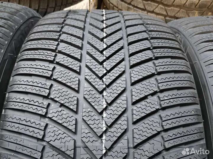 Bridgestone Blizzak LM-005 275/45 R21 и 315/40 R21