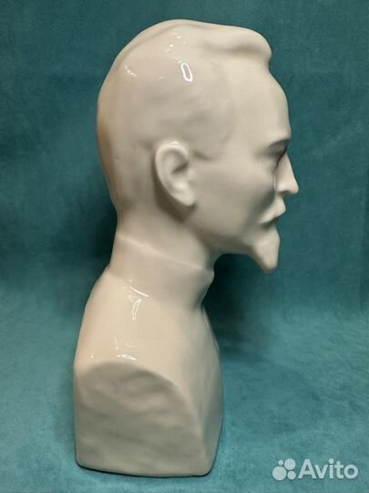 Бюст Дзержинского