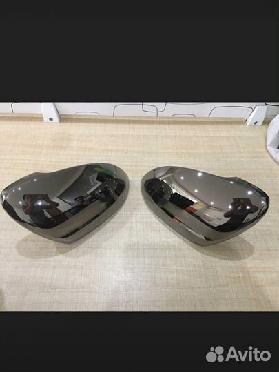 Черная зеркальная крышка для VW Passat