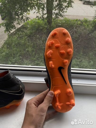 Футбольные бутсы размер 38,5