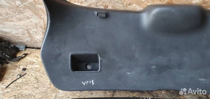 Обшивка двери багажника Nissan Qashqai (J10) 2006