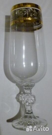 Фужеры для шампанского с золотистым ободком